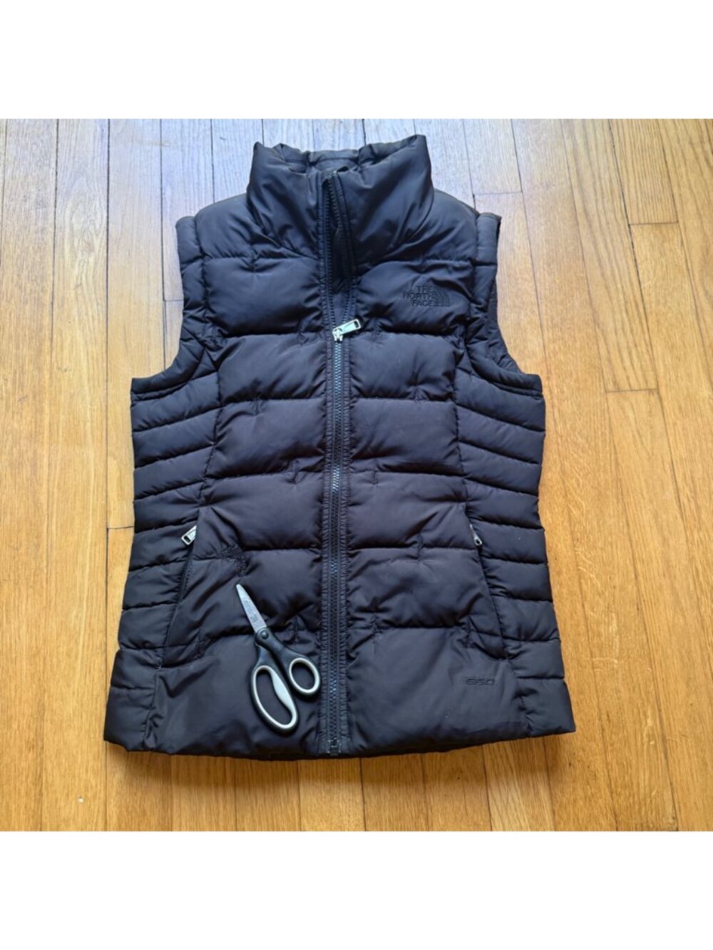 The North Face Youth Girls Size M Black 550 Goose Down Fill Outdoor Puffer Vest - Picture 14 of 16